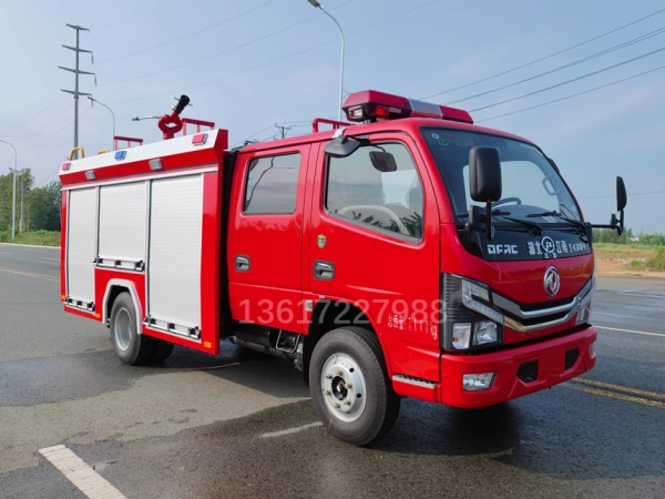 東風小多利卡泡沫消防車