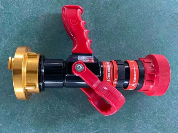 內扣式直流噴霧水槍